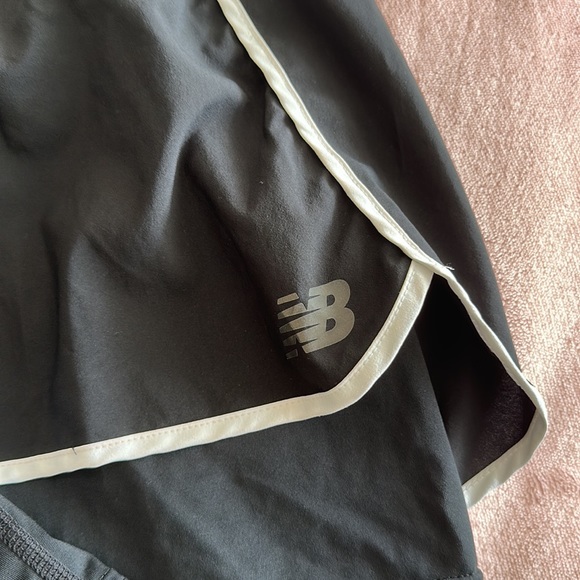 🖤New Balance Athletic Shorts - Picture 4 of 4